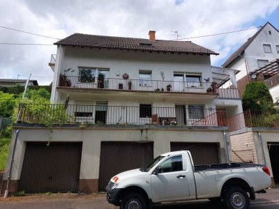 Mehrfamilienhaus in ruhiger Wohnlage  mit separatem Grundstück