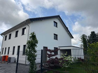 Moderne Doppelhaushälfte in ruhiger Lage von Nörvenich – energieeffizient & familienfreundlich