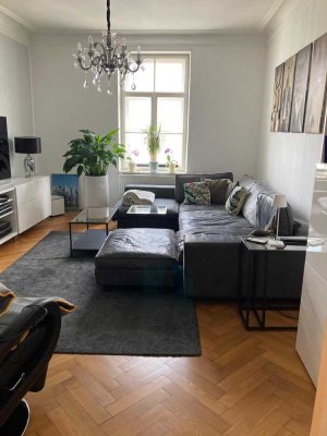* Möblierte 2-Zimmer Wohnung mit Balkon und EBK / Schwabing Nähe Münchner Freiheit*
