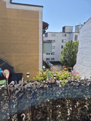 Erstbezug nach Sanierung *NEU* 3-Zimmer mit Klimaanlage, Dachterasse & Einbauküche