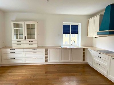 Sichern Sie sich Ihr Eigenheim - vermietete 4-Zimmer-Wohnung unter Denkmalschutz im Süden Leipzigs