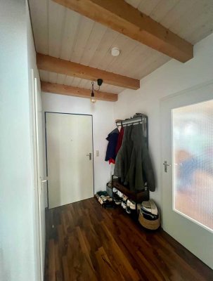 ***Lichtdurchflutete Mais.-Wohnung mit Balkon, und Klasse***