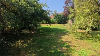 Kaufen ohne Maklercourtage !! Gepflegtes Einfamilienhaus, 6 Zi., ca. 151 m² auf 1030 qm Grundstück.