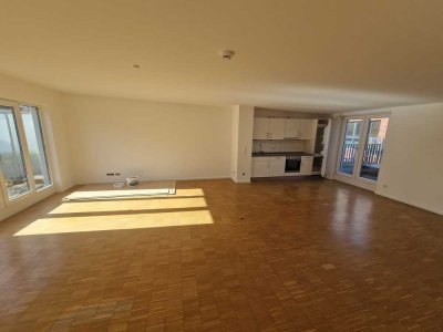 ***Großzügige 4-Zimmerwohnung***