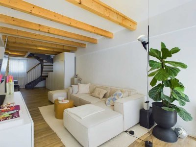 2-Zimmer Maisonette-Wohnung mit sonniger Dachterrasse!