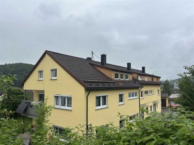 ***HANDWERKER / DIY*** 
Dachgeschoss-Wohnung zur individuellen Gestaltung