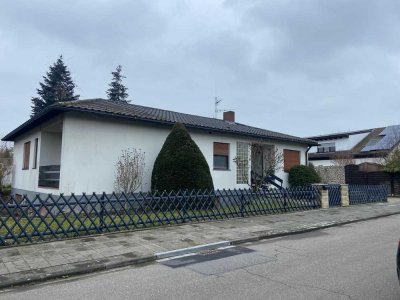 Großzügiges, freistehendes Einfamilienhaus