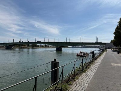 BONN Zentrum, tolle 3,5 Zi. Maisonnette-Whg, 93 m² Wfl. im 4 Part. Haus ca. 100 m vom Rhein, Balkon