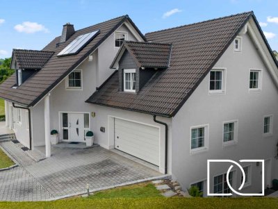 Luxus pur & Fernblick! Hochwertiges Anwesen mit Traumterrasse, tollem Garten und ELW nahe Bayreuth