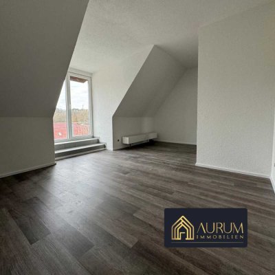 helle und freundliche 2-Zimmer-DG-Wohnung mit Balkon + Stellplatz in Großkochberg