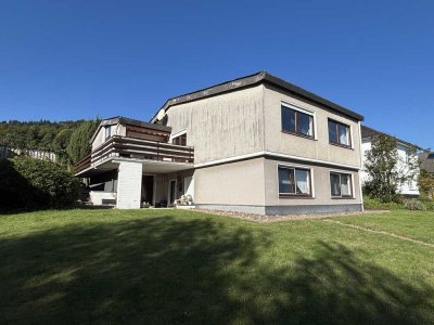 Großzügiges Einfamilienhaus mit Einliegerwohnung und sonnigem Balkon in Emmerthal/Hämelschenburg