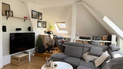 Provisionsfrei - Charmante Dachgeschosswohnung in Köln-Klettenberg