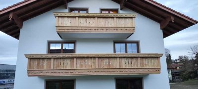 Geschmackvolle, neuwertige 3-Raum-DG-Wohnung mit Einbauküche in Tuntenhausen