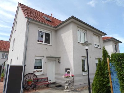 Moderne Eigentumswohnung im Reihenendhaus !
