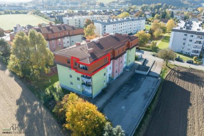 Gepflegte Eigentumswohnung mit Loggia und Tiefgaragenstellplatz!