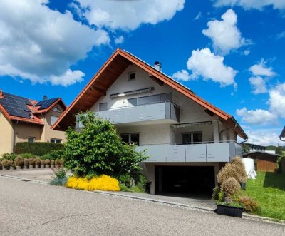 Geräumiges, 7-Zi-EFH mit Einliegerwohnung und gehobener Innenausstattung in Friolzheim
