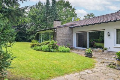 Außergewöhnliches Objekt mit traumhaften Garten in bester Lage in Hösel