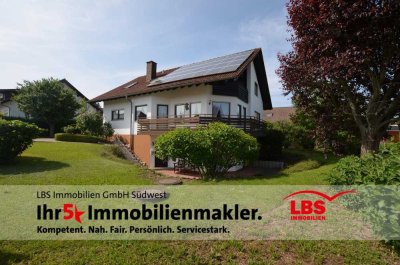 Familientraum mit Einliegerwohnung und großem Garten
