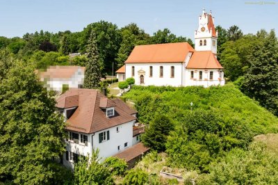 Denkmalgeschütztes, ehemaliges Pfarrhaus mit großem Grundstück und Ausbaupotential in Illerrieden