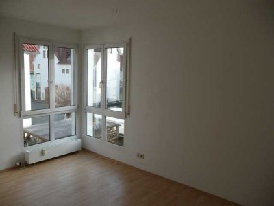 Helle 3-Zimmer-Whg. mit Balkon und Gartenanteil
