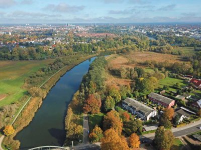 Lübeck : Wohnen am Elbe-Lübeck Kanal - modern ausgestattetes Reihenhaus mit TG-Stellplatz und Garten