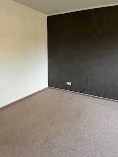 Helle 3-Zimmer-Wohnung mit Einbauküche, Vollbad und Balkon