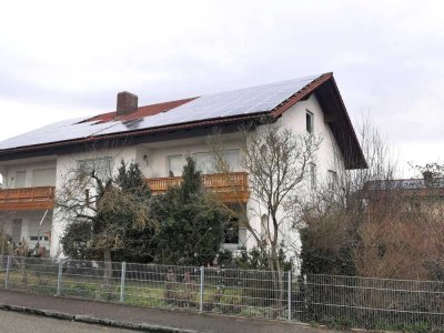 Sonnige Eigentumswohnung, Balkon und Garage! PV- Anlage!