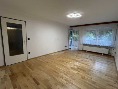 Zentral und ruhig gelegene 3,5 Zi- Wohnung mit Balkon in Nürnberg