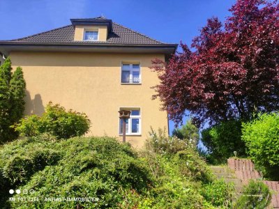 2-Raumwohnung im Dachgeschoss | großer gemeinschaftlicher Garten | beliebte Lage im Grünen