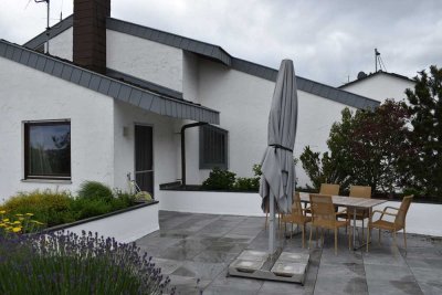 Exklusiv möblierte 5 Zimmer Wohnung auf der Rohrer Höhe mit traumhaftem Ausblick