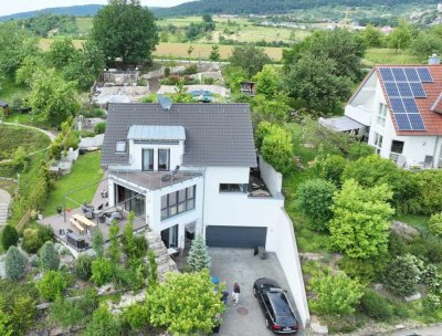 ***** Exklusives Wohnhaus mit Traumgarten!