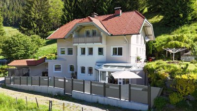 Top Zustand - Großes Landhaus mit Grünland und eigenen Trinkwasserquellen in ruhiger Panoramalage
