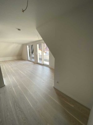 3.5-Zi-Maisonette-Wohnung mit neuwertiger EBK und Balkon