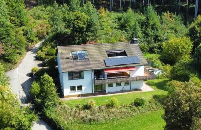 Großzügiges Anwesen im Außenbereich mit überragendem Schwarzwaldblick