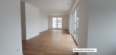 Geschmackvolle, neuwertige 4-Zimmer-Penthouse-Wohnung mit lux. Innenausstattung mit Balkon
