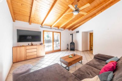 Ankommen & wohlfühlen: Familienfreundliches Einfamilienhaus mit Kamin, Terrasse & vielen Extras