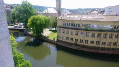 zentrale, ruhige 2-Zimmer-Dachgeschoss-Wohnung an der Enz