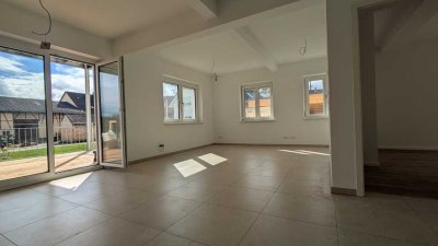 Erstbezug nach Sanierung ca. 84qm mit Balkon und eigenem Garten