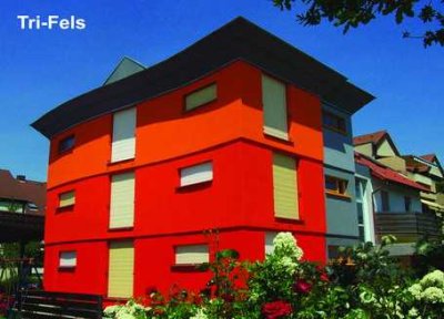 Frisch renovierte, stilvolle, lichtdurchflutete 4 Zi-Wohnung mit EBK