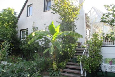 Wald-Kleinstadtrand, Seen, 20Min HWI, 30 SN, 45 HRO, 60 HL, 100HH.
