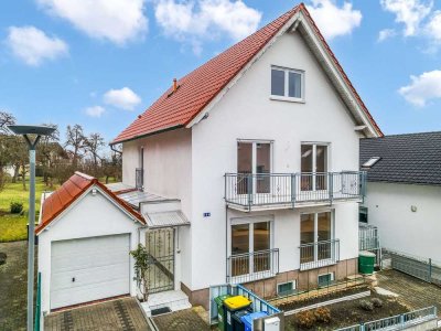 Lich Kernstadt - Freistehendes Einfamilienhaus mit Garten und Garage in bester Wohnlage