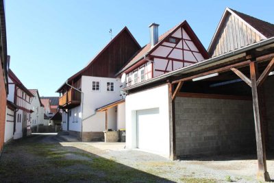 Denkmalgeschütztes Fachwerkhaus mit großer Halle in Sondheim/Grabfeld