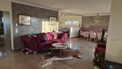 Attraktive 2-Raum-Loft-Wohnung teilmöbliert mit EBK, Esszimmer und Balkon in Dillingen