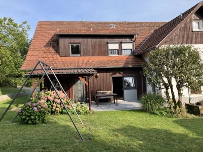 Neuwertige DHH mit großem Garten in Wald-Michelbach