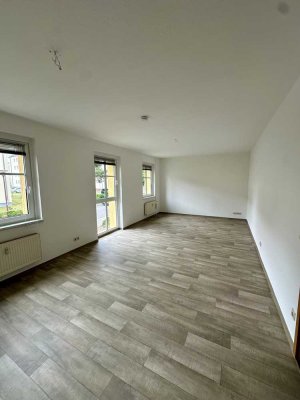 renovierte 2 Zi.-Wohnung� im 1.OG �Bodentiefe Fenster