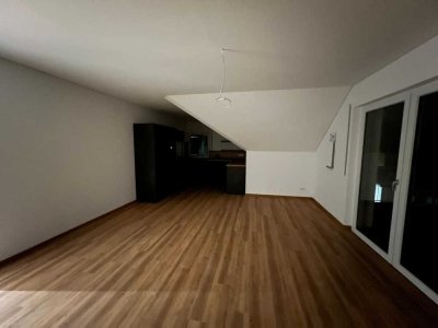 Stilvolle 3-Zimmer-Wohnung mit geh. Innenausstattung mit Balkon und EBK