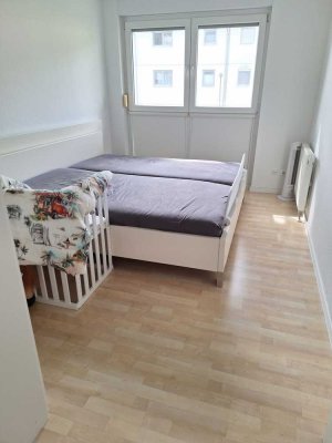 5-Zimmer Wohnung (Haus im Haus) mit 2 Garagenstellplätze in Oberursel (Taunus), in Laufweite zur FIS