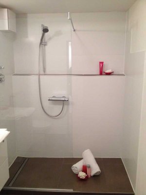 Exklusive, neuwertige 1-Raum-Terrassenwohnung mit EBK in Bad Bellingen