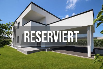 !!! RESERVIERT !!! TOLLE DOPPELHAUSHÄLFTE MIT GARTEN UND DACHTERRASSE