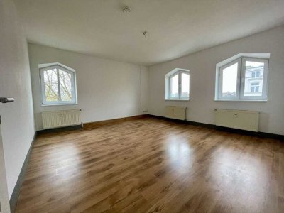 Neuwertige 2-Zimmer-Wohnung mit Einbauküche